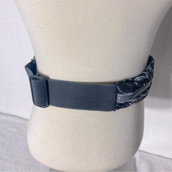 5/$25 Unisex Grey Zip Belt Bag - Picture 3 of 11